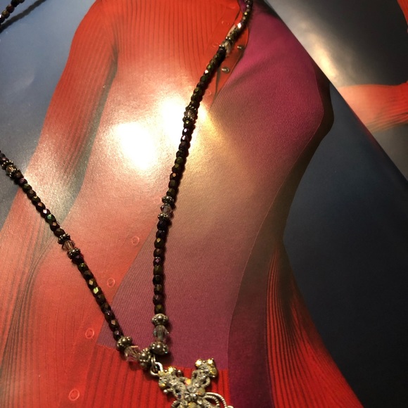 Vintage iridescent purple beads and Crystal w/ 925 silver cross and spacers. - Picture 8 of 14